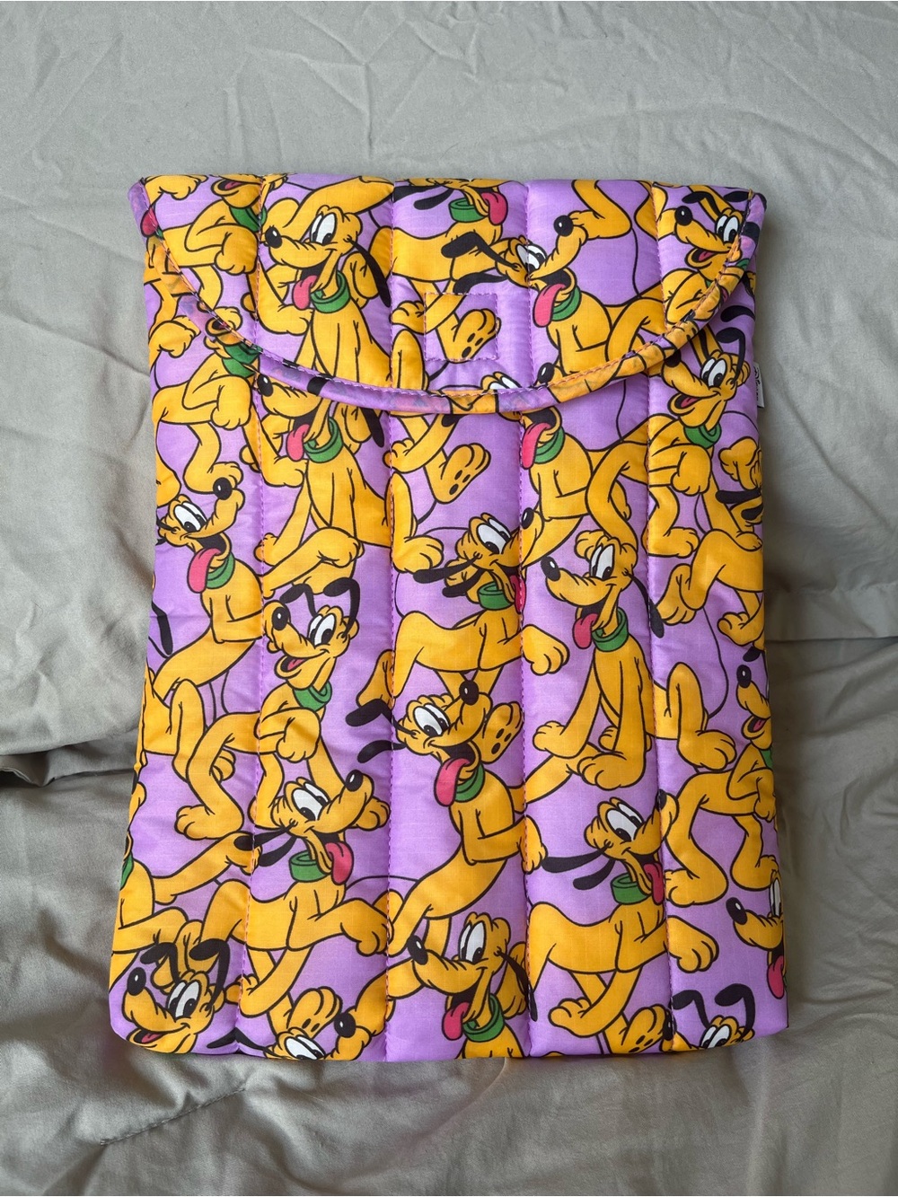 NWOT Baggu Pluto 13” laptop sleeve